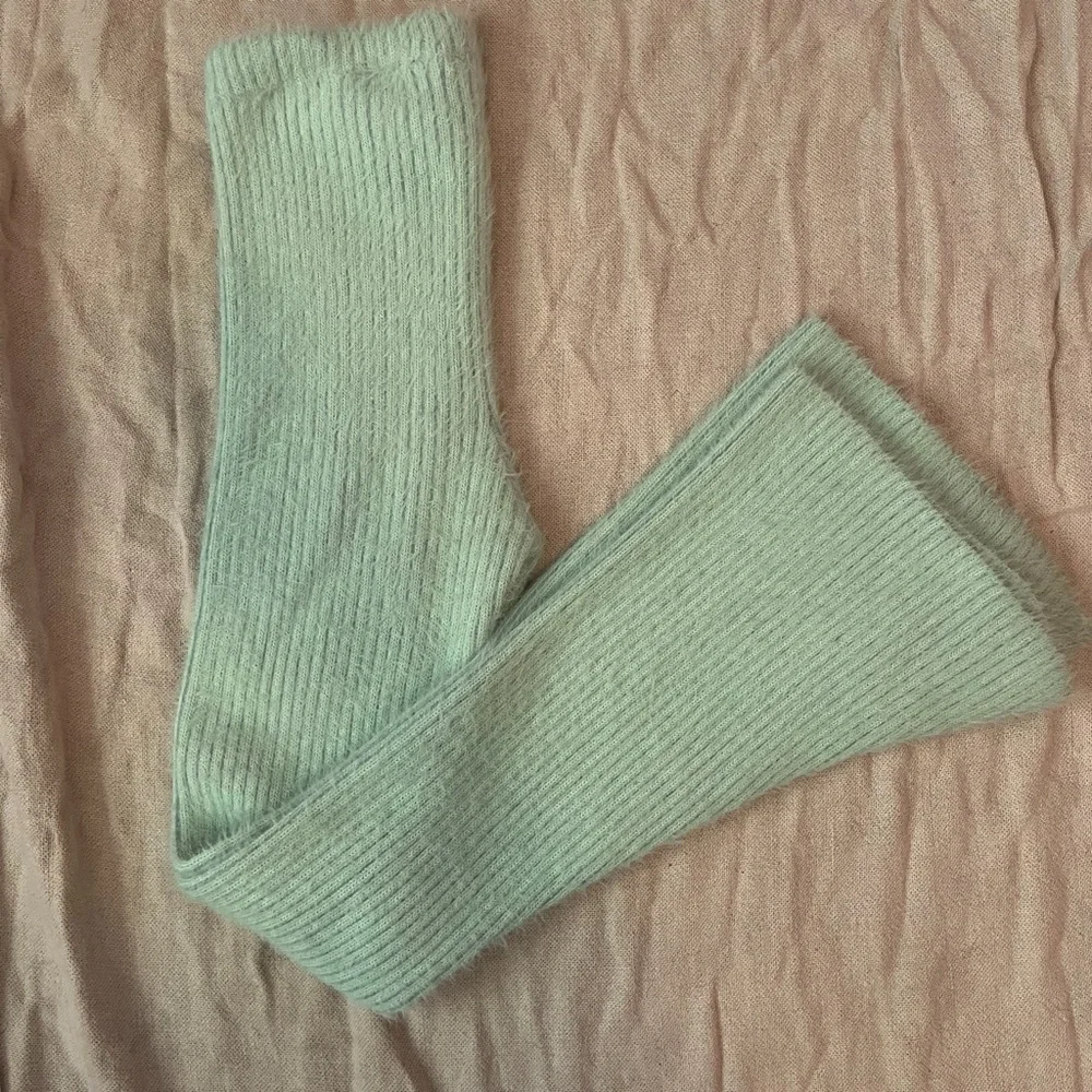 Bicolored knit set from The Ragged Priest - Picture 6 of 11